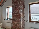 Лофтовый теплонакопительный камин с вертикальной топкой Kratki Maja Wieza