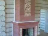 Классический камин с открытой топкой, украшенный изразцовыми вставками, фото 6