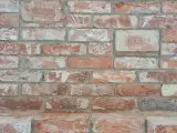 Лофтовый теплонакопительный камин с вертикальной топкой Kratki Maja Wieza